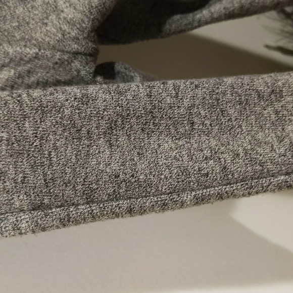 Roots cozy fleece leggings, size small, and grey. - Picture 5 of 5